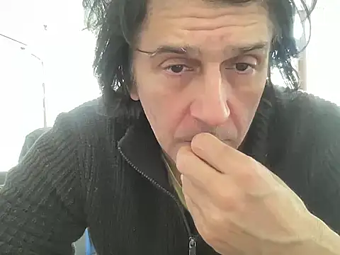 Snapshot of ALPHANDRE chatting on January 18, 10:39 am ALPHANDRE online show from January 18, 10:39 am
