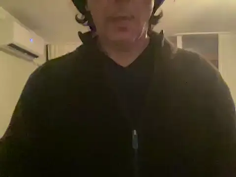 Snapshot of ALPHANDRE chatting on January 15, 4:21 pm ALPHANDRE online show from January 15, 4:21 pm