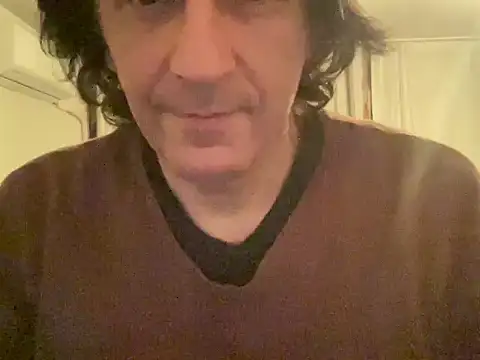 Snapshot of ALPHANDRE chatting on December 31, 5:18 pm ALPHANDRE online show from December 31, 5:18 pm