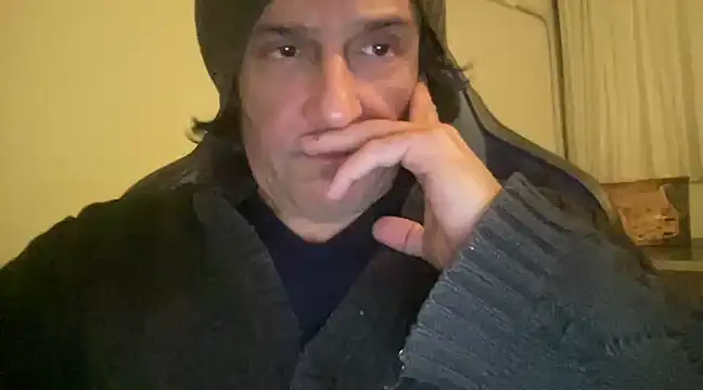 Snapshot of ALPHANDRE chatting on February 12, 6:51 pm ALPHANDRE online show from February 12, 6:51 pm
