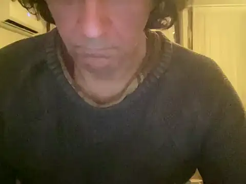 Snapshot of ALPHANDRE chatting on January 25, 3:52 pm ALPHANDRE online show from January 25, 3:52 pm