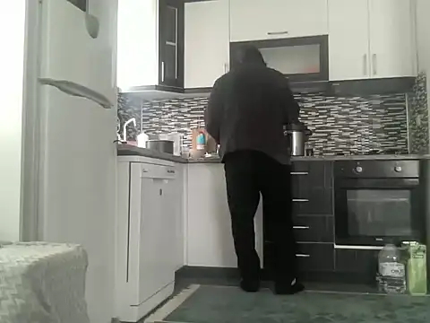 Snapshot of ALPHANDRE chatting on January 4, 8:17 am ALPHANDRE online show from January 4, 8:17 am