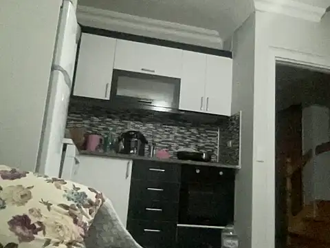 Snapshot of ALPHANDRE chatting on March 18, 5:33 pm ALPHANDRE online show from March 18, 5:33 pm