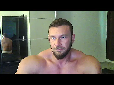 Snapshot of muscularkevin chatting on October 6, 1:49 pm muscularkevin online show from October 6, 1:49 pm