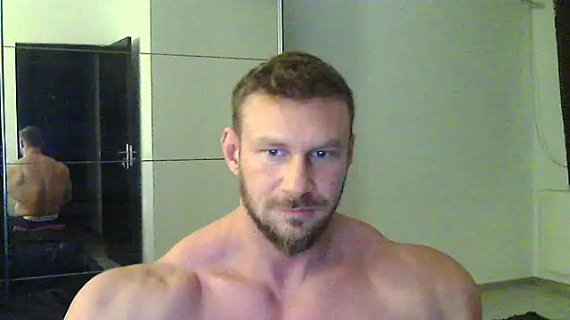 Snapshot of muscularkevin chatting on December 27, 3:38 pm muscularkevin online show from December 27, 3:38 pm