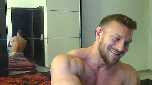 Snapshot of muscularkevin chatting on December 21, 2:47 pm muscularkevin online show from December 21, 2:47 pm