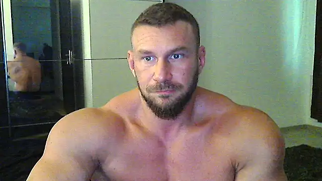 Snapshot of muscularkevin chatting on September 17, 1:45 pm muscularkevin online show from September 17, 1:45 pm