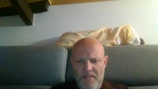 davigochi77bcn online show from February 9, 7:29 pm