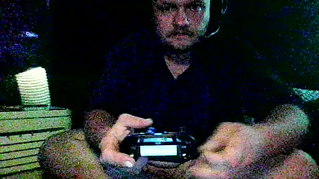 fuckineverett online show from April 29, 1:54 am