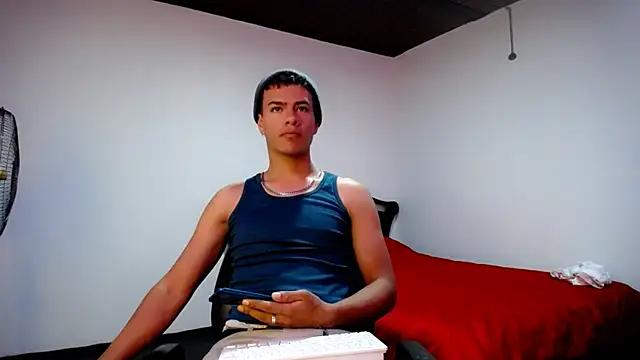 Snapshot of Deiby_casas chatting on January 3, 3:16 am Deiby casas online show from January 3, 3:16 am