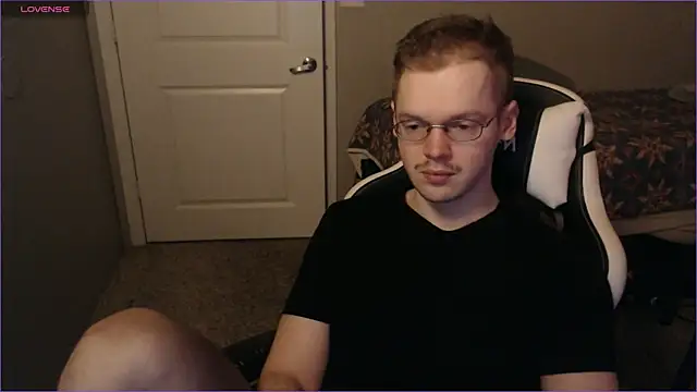 Snapshot of doloresman chatting on February 28, 10:20 am doloresman online show from February 28, 10:20 am