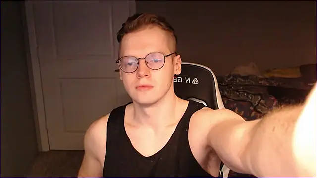 doloresman online show from January 7, 9:20 pm