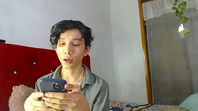 LAICK 01 online show from April 6, 4:20 am