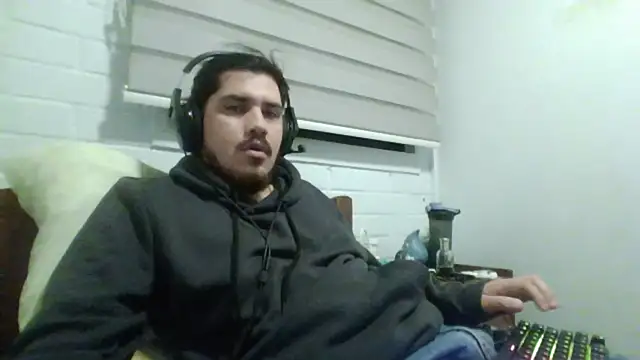 hung weeb online show from April 14, 1:49 am