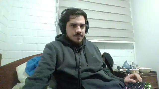 hung weeb online show from April 24, 1:19 am