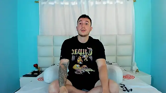 Snapshot of juan__jimenez chatting on September 10, 8:29 pm juan jimenez online show from September 10, 8:29 pm