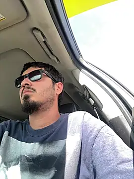 Bbyboyivan online show from April 7, 9:15 pm