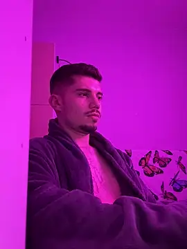 xxxboy9909 online show from February 15, 11:27 pm