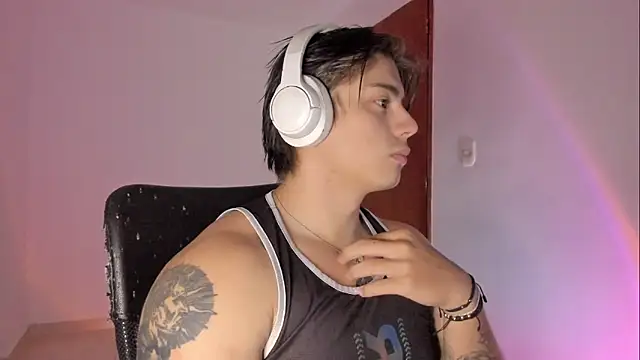 Giordano Russo online show from April 12, 9:05 pm