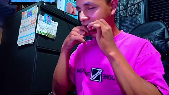 boy bigcock24cm online show from June 3, 11:43 pm