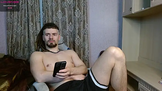 Aestheticguy101 online show from January 24, 5:42 am