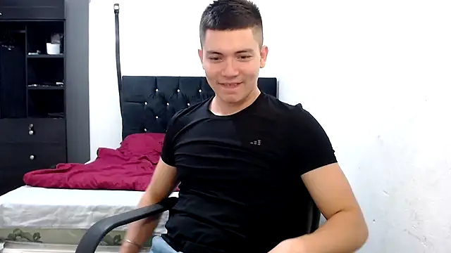 Snapshot of suckmydickbitch97 chatting on December 24, 12:22 pm suckmydickbitch97 online show from December 24, 12:22 pm