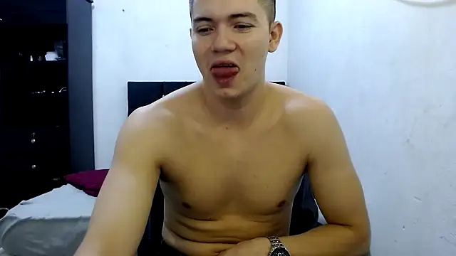Snapshot of suckmydickbitch97 chatting on December 4, 11:30 am suckmydickbitch97 online show from December 4, 11:30 am
