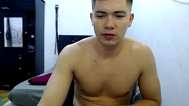 Snapshot of suckmydickbitch97 chatting on January 26, 11:28 am suckmydickbitch97 online show from January 26, 11:28 am