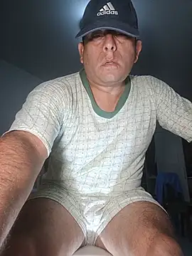 chicoguapo8 online show from July 10, 9:24 am