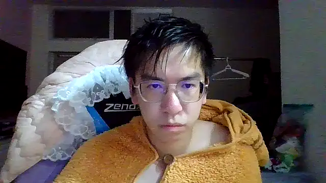 Snapshot of charlie_xdd chatting on March 7, 11:51 am charlie xdd online show from March 7, 11:51 am