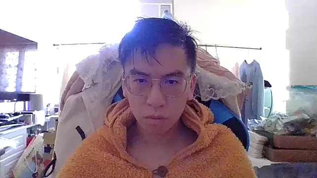 Snapshot of charlie_xdd chatting on January 19, 5:37 am charlie xdd online show from January 19, 5:37 am