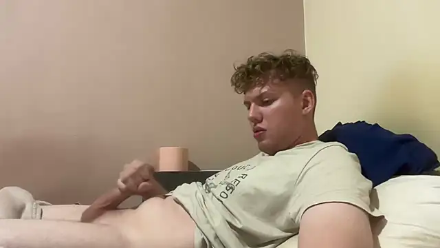 sexybooii6968 online show from July 13, 7:27 pm