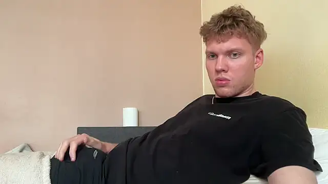 sexybooii6968 online show from October 21, 12:52 pm