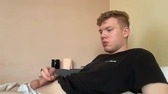 sexybooii6968 online show from September 24, 9:41 am