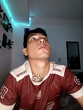 KevinOs59034519 online show from April 8, 12:36 pm