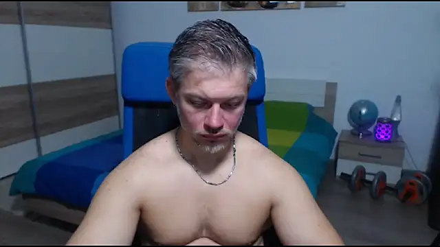 RobbyShawz online show from October 21, 8:28 am