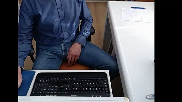 Snapshot of dutchpornking chatting on October 2, 12:09 pm dutchpornking online show from October 2, 12:09 pm