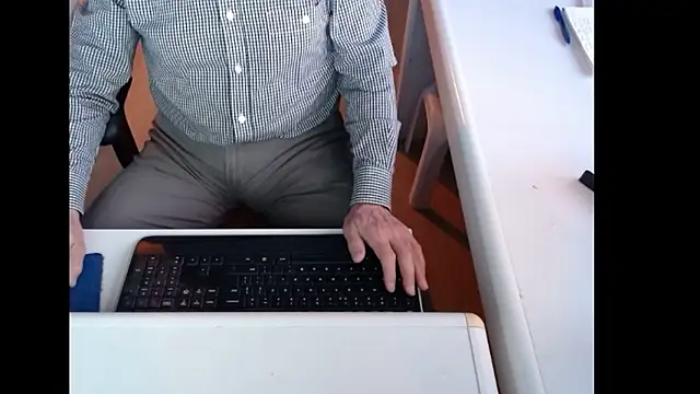 dutchpornking online show from February 3, 7:24 am