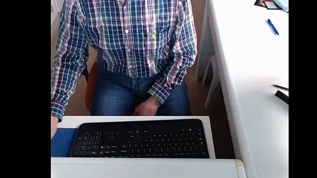 Snapshot of dutchpornking chatting on December 27, 8:35 am dutchpornking online show from December 27, 8:35 am