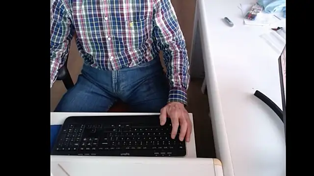 Snapshot of dutchpornking chatting on December 15, 8:19 am dutchpornking online show from December 15, 8:19 am