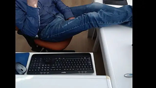 Snapshot of dutchpornking chatting on October 1, 11:58 am dutchpornking online show from October 1, 11:58 am