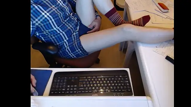 Snapshot of dutchpornking chatting on February 6, 5:51 pm dutchpornking online show from February 6, 5:51 pm