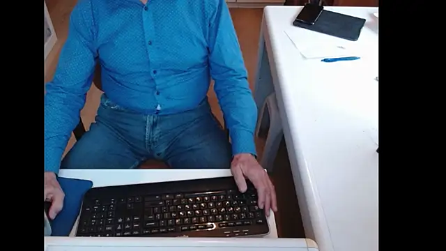 Snapshot of dutchpornking chatting on October 9, 3:39 pm dutchpornking online show from October 9, 3:39 pm
