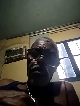 Thadew online show from April 1, 7:44 pm