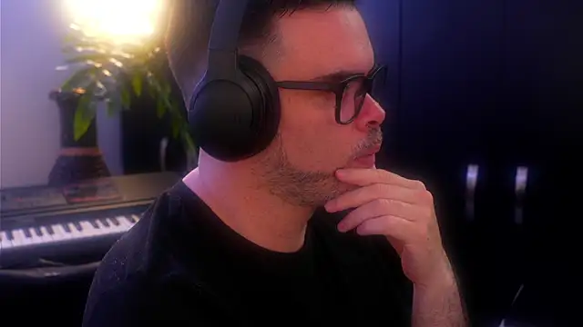 Snapshot of Sanders_White chatting on September 14, 11:51 pm Sanders White online show from September 14, 11:51 pm