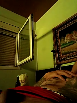 Snapshot of Thomasshelby369 chatting on October 16, 7:00 pm Thomasshelby369 online show from October 16, 7:00 pm