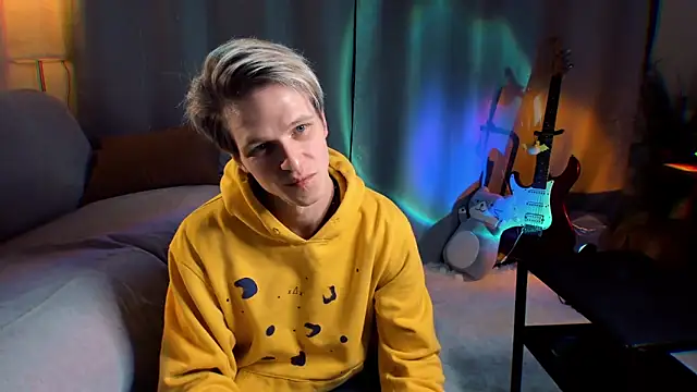 Breston Sweet online show from March 15, 5:08 pm