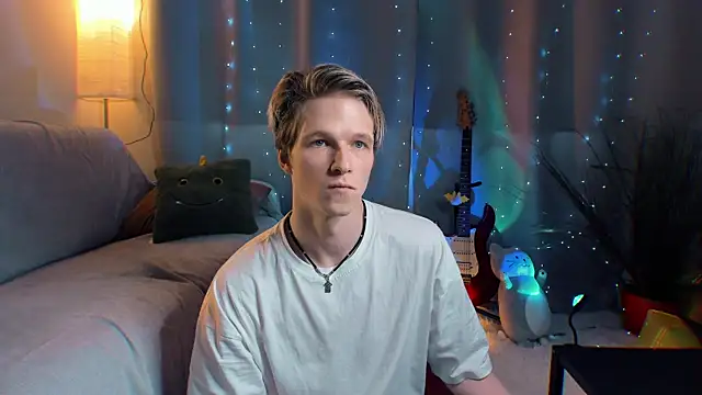 Breston Sweet online show from April 3, 4:42 am