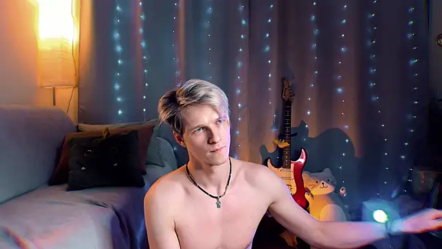 Breston Sweet online show from February 13, 10:37 pm