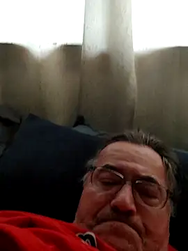 Kissmyfeetnow online show from December 18, 8:38 pm